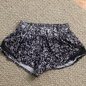 Lululemon active wear shorts